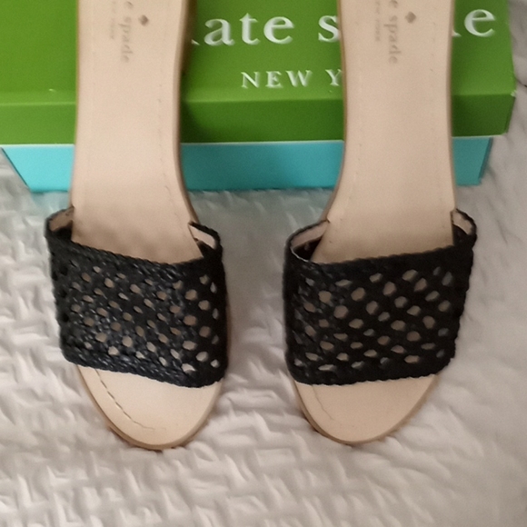 Designer Shoes - Picture 3 of 4